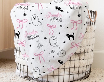Coperta personalizzata in minky Boo Babes, coccola per neonati ad Halloween, biancheria da letto per le feste per neonati, copertina con nome personalizzato, adorabile coperta a tema fantasma