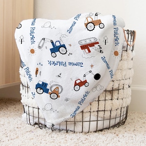 Couverture personnalisée en minky pour véhicule de construction : décoration de chambre de bébé, conception de camion, literie de bébé, couverture personnalisée avec chapeau, styles de bébé garçon, bébé voiture