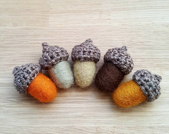 Autumn fall 10 felted Acorns garland golden brown rustic autumn fall Wedding cottagecore decor favors gift woodland nursery decoration