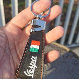 Handmade Vespa Leather Keychain: Italian Scooter Keyring