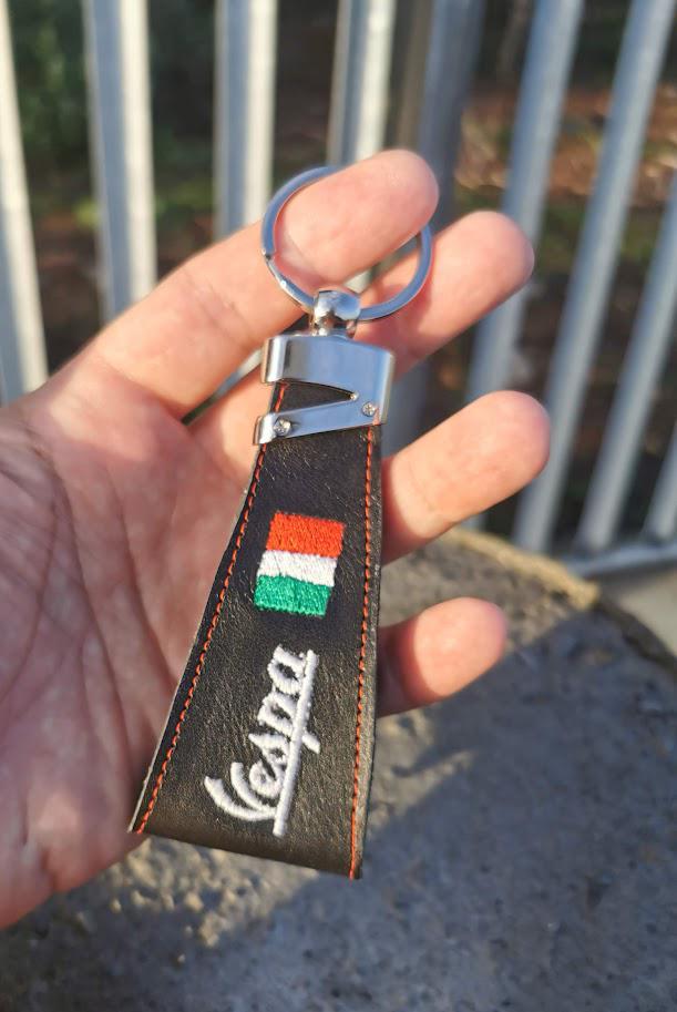 Handmade Vespa Leather Keychain: Italian Scooter Keyring