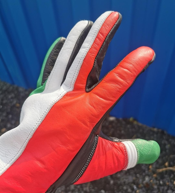 cressi flash swim goggles How to remove the Youth Goalie Gloves Pack Size:Combo Set (Maria and Isa Edition) with an elastic element