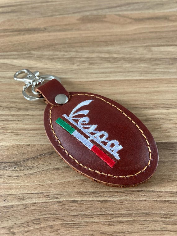 Handmade Italian Leather Vespa Keychain: Rustic Brown Oval Keyring
