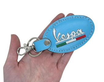 Llavero Vespa de cuero italiano hecho a mano: llavero gris azul cielo