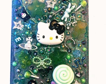 Enchanting Emerald iPhone 13/14 Junk case