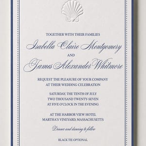 Conjunto de invitaciones de boda con temática costera, concha en relieve y tipografía DEPOSIT