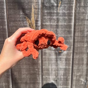 Crab Amigurumi Crocheted Plushie | Small And Adorable Pocket-sized Pet