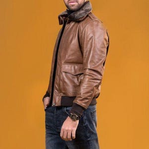 Kurtka skórzana G1 Bomber z kołnierzem z futra Brązowa prawdziwa skóra bydlęca Kurtka motocyklowa męska Streetwear Zimowa wojskowa kurtka pilota RAF Aviator