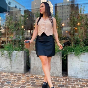 Sophisticated Black High-Waist Leather Pencil Skirt for Women – Sleek and Timeless Design for Casual, Formal, and Professional Wear