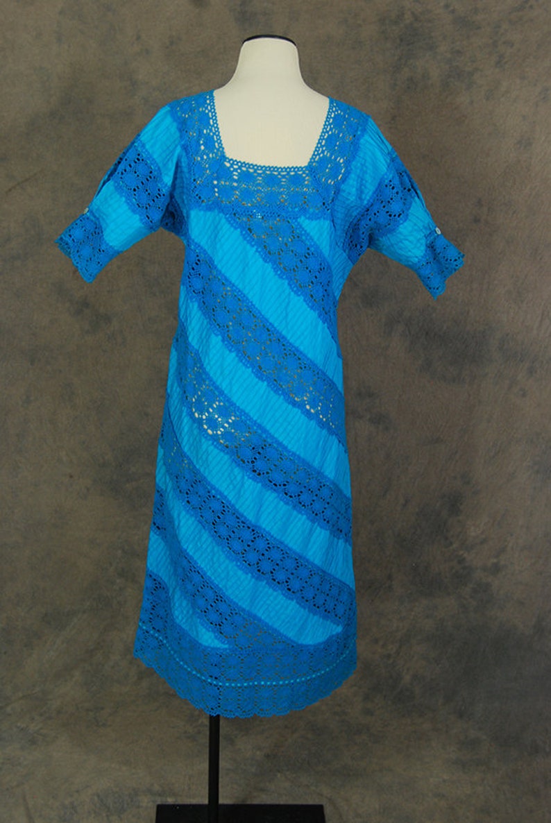 Mexican Wedding Dress Sz M SALE vintage 70s Mexican Crochet Lace Dress 1970s Blue Cotton Pintucks and Lace Dress