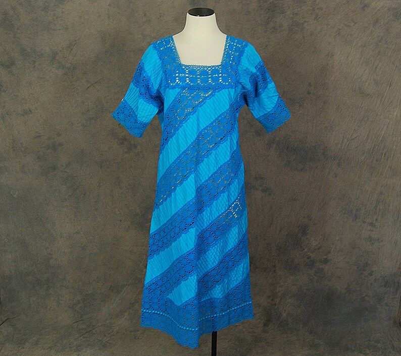 Mexican Wedding Dress Sz M SALE vintage 70s Mexican Crochet Lace Dress 1970s Blue Cotton Pintucks and Lace Dress