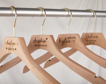 Perchas de novia personalizadas para vestidos de novia, percha de madera con nombre grabado personalizado para niñas de las flores, damas de honor, regalos para damas de honor, perchas de boda