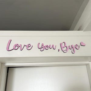 Letrero de madera "Love You Bye" para decorar la puerta, expresa amor y calidez en el hogar, arte moderno y único de madera para la entrada y el pasillo.
