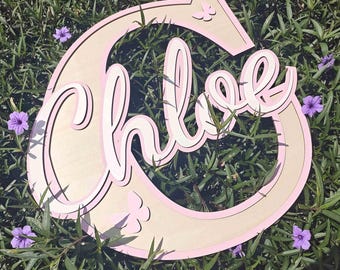 Letrero de madera personalizado para puerta, letrero con nombre y letras personalizadas con diseño de mariposa, placa para habitación infantil con nombre e inicial, regalo para niños
