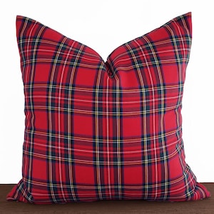red checkered pillows