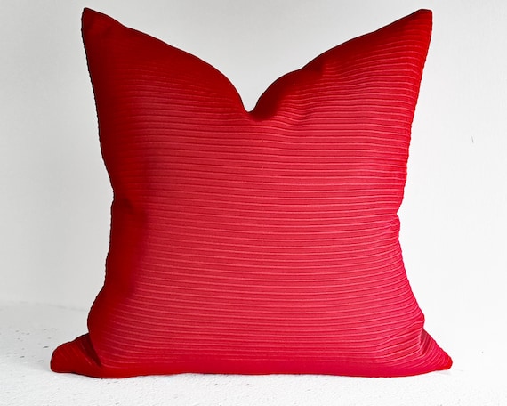 Textured Red Pillow, Red Sofa Pillow Cover, Ribbed Accent Pillows, Solid  Red Accent Pillow, 18x18, 20x20 