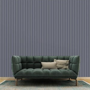 Elegante carta da parati a strisce verticali per interni moderni