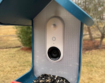 Translucent Replacement camera housing front panel. Compatible with the standard Bird Buddy Feeder.