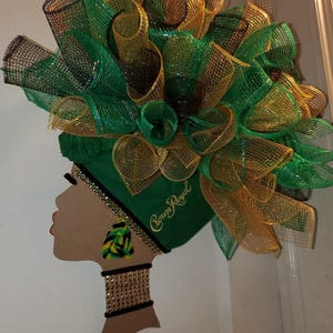 Corona de diva hecha a mano