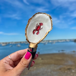 Lobster Oyster Shell Wine Stopper – Handcrafted Coastal Bottle Stopper with Gold Trim – Beach House Hostess Gift