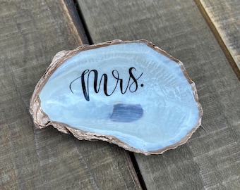 Decoupage Oyster Shell Ring Dish: Coastal Wedding Jewelry Holder