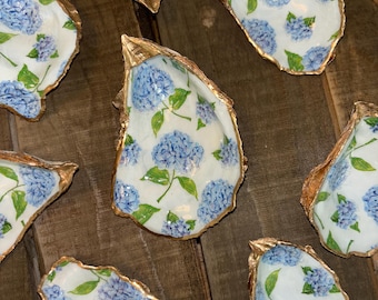 Decoupage Oyster Shell Ring Dish: Hydrangea Coastal Decor with Gold Leaf