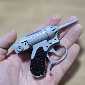 Noisy Cricket - 3D プリントされたメン イン ブラックの銃