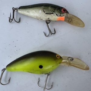 Lot of 2 Crank Bait Fishing Lures 3&quot; VTG