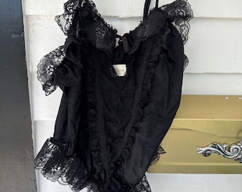 Camisola de encaje negro con escote en V y volantes transparentes, de los años 90, de VTG