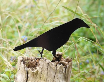 Raven Metal Bird Sculpture: Black Garden Ornament