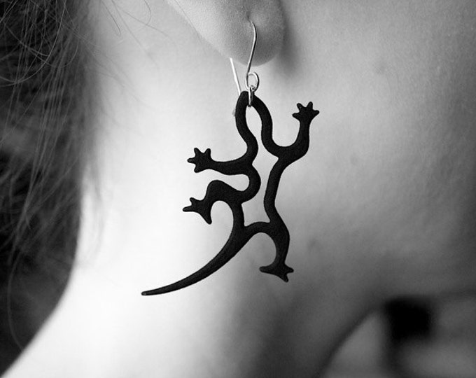 Black Gecko Earrings, Lizard Jewelry in Resin and Silver