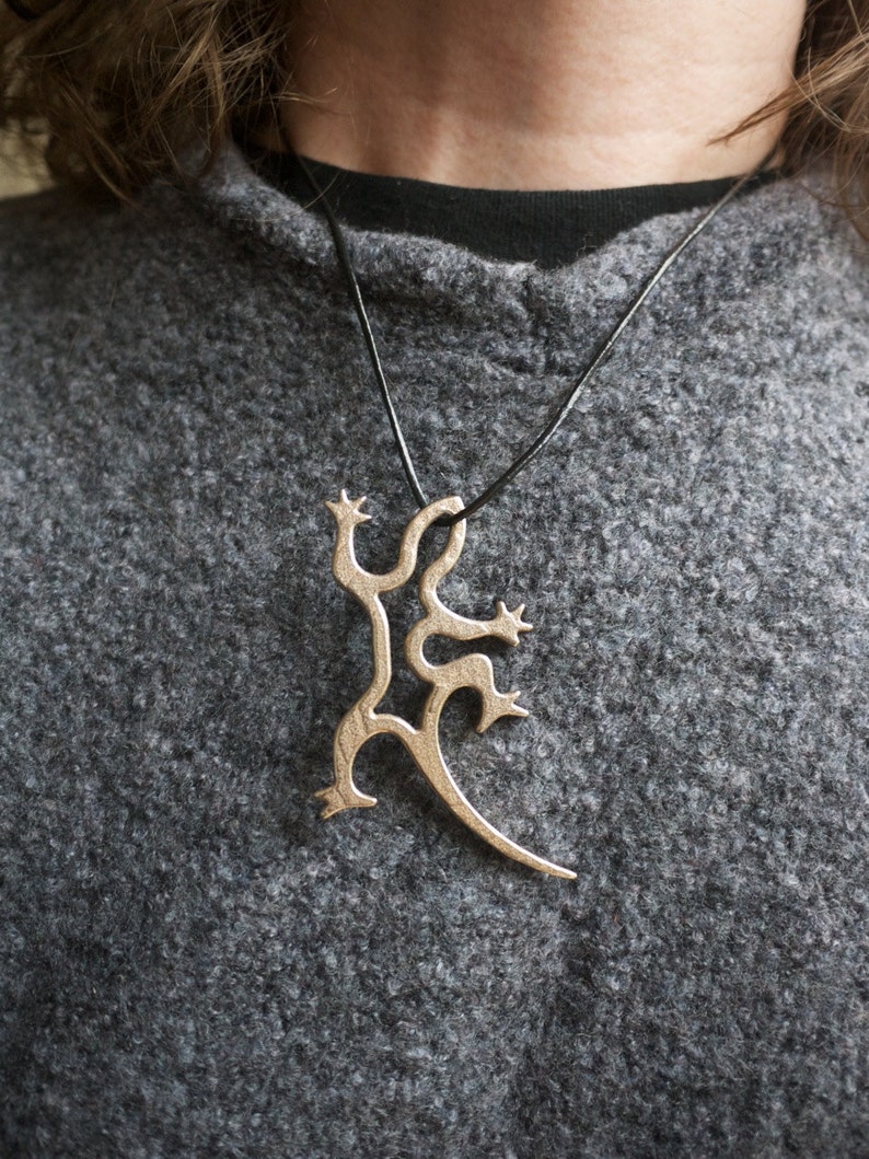 Gecko Pendant, Lizard Necklace Charm image 2