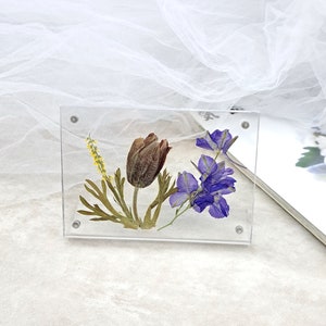 Pressed flowers stand, real flower gift, real flower frame, birthday, Mother’s Day, Valentine’s Day FM-004
