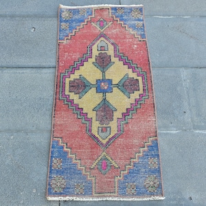 Tappeto turco, tappeto vintage, tappeto rosso anatolico, tappeto piccolo, tappeto da ingresso 1 x 3 piedi, tappeto fatto a mano, tappeto turco in lana, 40 x 93 cm