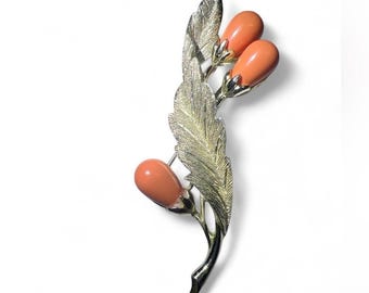 Sarah Coventry Peach Bittersweet Berries Lucite Brooch Pin Scarf Sweater