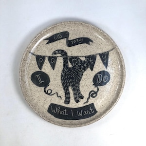 Handmade Ceramic Cat Plate: Whimsical Pottery Cake Plate