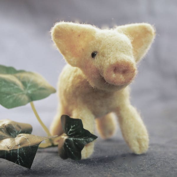 Needle Felting Kit, Needle Felted Animal, Pig, 30th Birthday Gift, Best Friend Gift