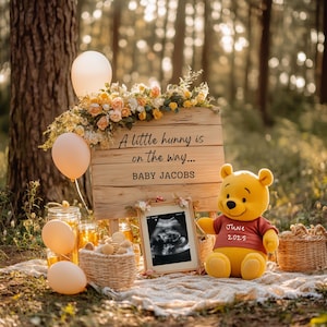 Annuncio di gravidanza di Winnie the Pooh Annuncio digitale del bambino Modello modificabile per i social media con simpatico orsetto Pooh Genere neutro