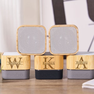 Altavoz Bluetooth personalizado para padrinos de boda, altavoz Bluetooth de bambú grabado personalizado, altavoz portátil, regalos para padrinos de boda, regalos de aniversario