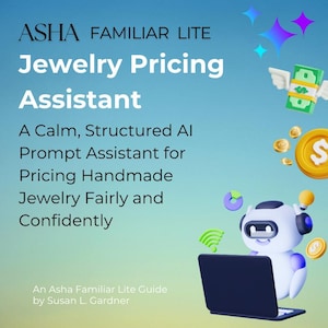 Op de afbeelding: Een set van drie keramische mokken met een gespikkelde, matte afwerking. De mokken zijn in crème, lichtgrijs en donkergrijs. Elke mok heeft een eenvoudig, minimalistisch ontwerp en een afgeronde handgreep.