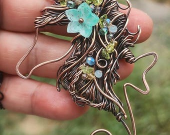 Mona Seahorse Pendant, Wire Wrapped Copper Seahorse Necklace, Peridot Crystal Fantasy Jewelry, One of a Kind Ocean Pendant