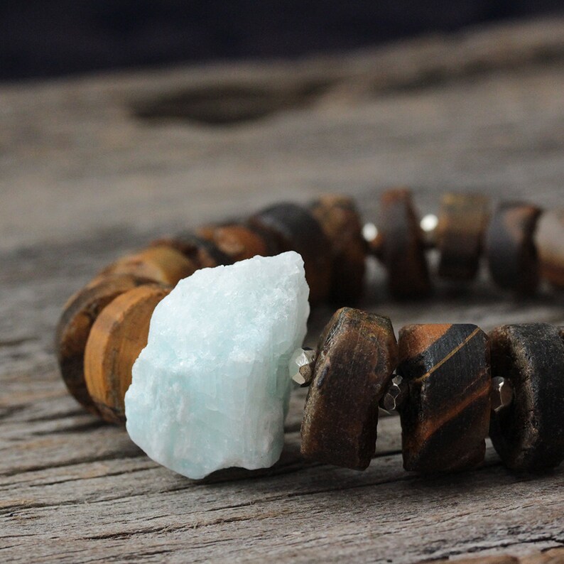 Ojo de tigre cuarzo azul pulsera del grano, tribu de la colina de abalorios plata Iceberg Pastel pálido, café caramelo marrón piedras naturales crudas, Tribal bohemio imagen 1