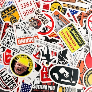 100 willekeurige stickers op veiligheidshelm, grappige helmstickers, veiligheidswaarschuwingsstickers, waterdicht stickerpakket voor gereedschapskisten, laptops, industriële humor