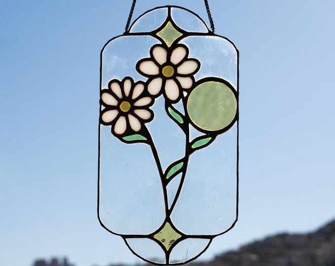 Daisy Stained Glass Suncatcher - Handmade Flower Window Hanging