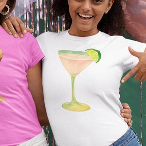 Cosmopolitan Cosmo Cocktail Party Women&#39;s Softstyle Tee, Bachelorette Party Vibes Shirt, Boozy Gifts for Her, Cocktail Lover Gift, Party