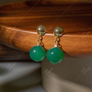 Oriental Green Gold Drop Earrings Gold Green Chalcedony Jade Earrings