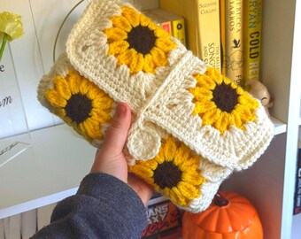 Crochet Sunflower Book Sleeve | Floral paperback Cover | Booktok Gift | Handmade Book Pouch | Cottagecore Aesthetic