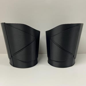 Robert Bat Bicep Armor