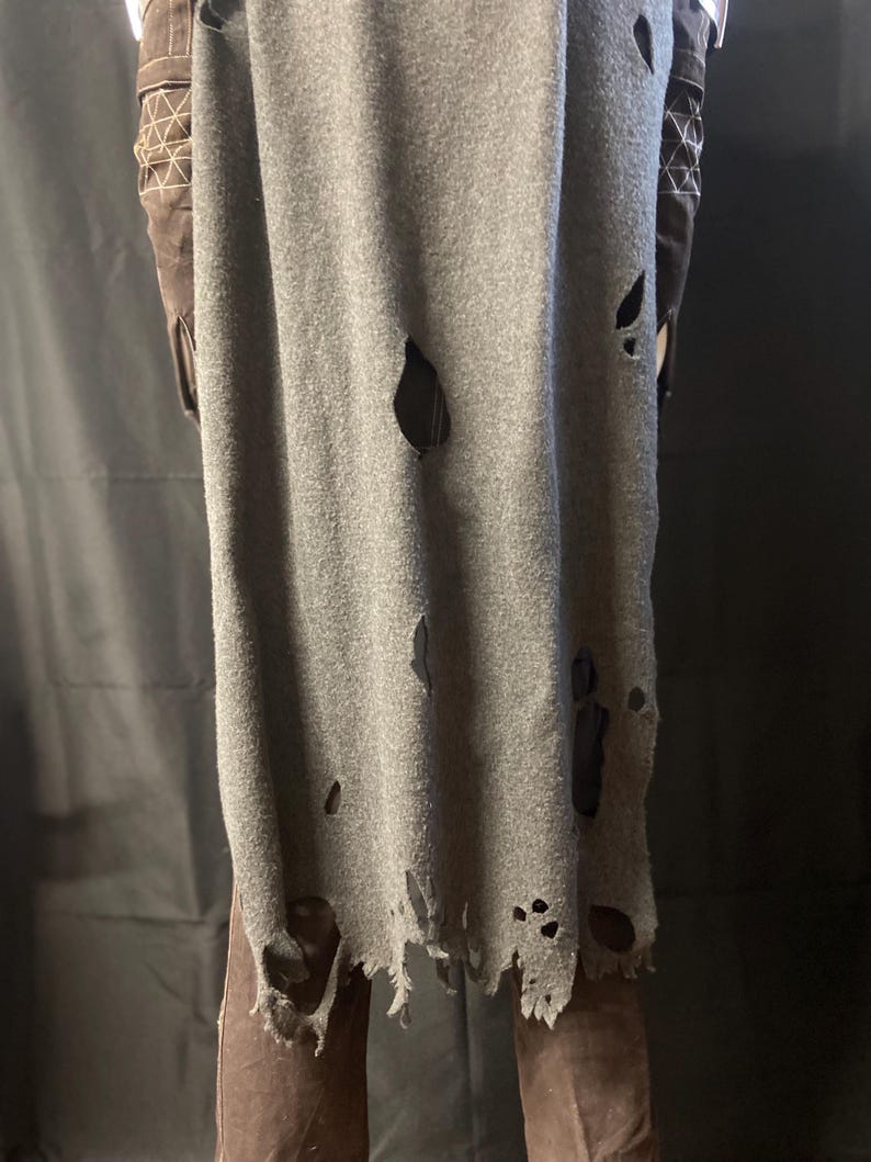 The Mandalorian (Din Djarin) Cape image 2