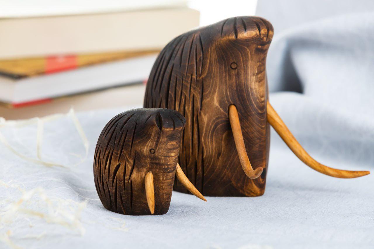 天然マンモス牙美しい手作り彫刻　1孫の手　痒み搔き棒 天然マンモス牙美しい手作り彫刻 1孫の手 痒み搔き棒